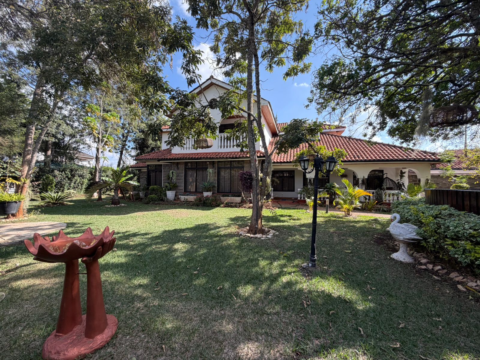 5 bedroom to let in karen